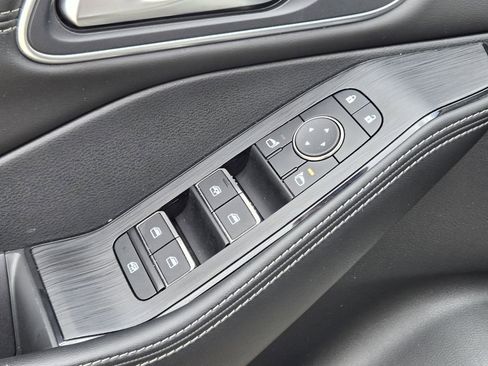 Used 2023 Nissan Rogue Platinum image 30