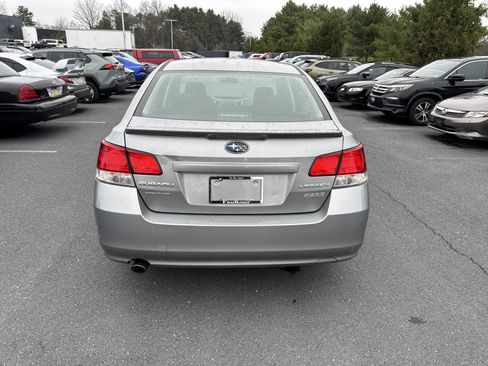 Used 2010 Subaru Legacy 2.5i Premium image 28