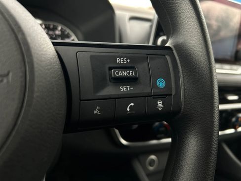 Used 2022 Nissan Rogue SV AWD/4WD image 11