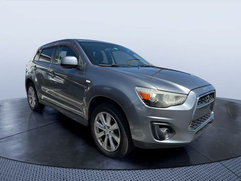Used 2015 Mitsubishi Outlander Sport ES FWD image 1