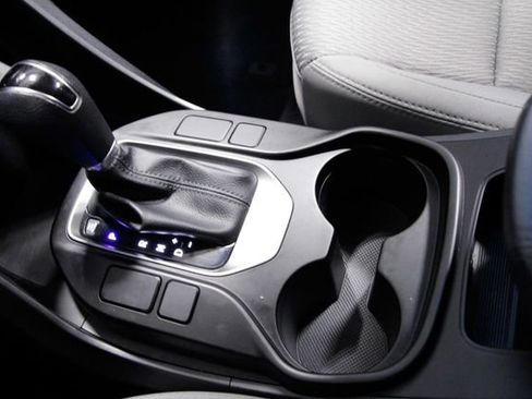 Used 2018 Hyundai Santa Fe Sport image 25