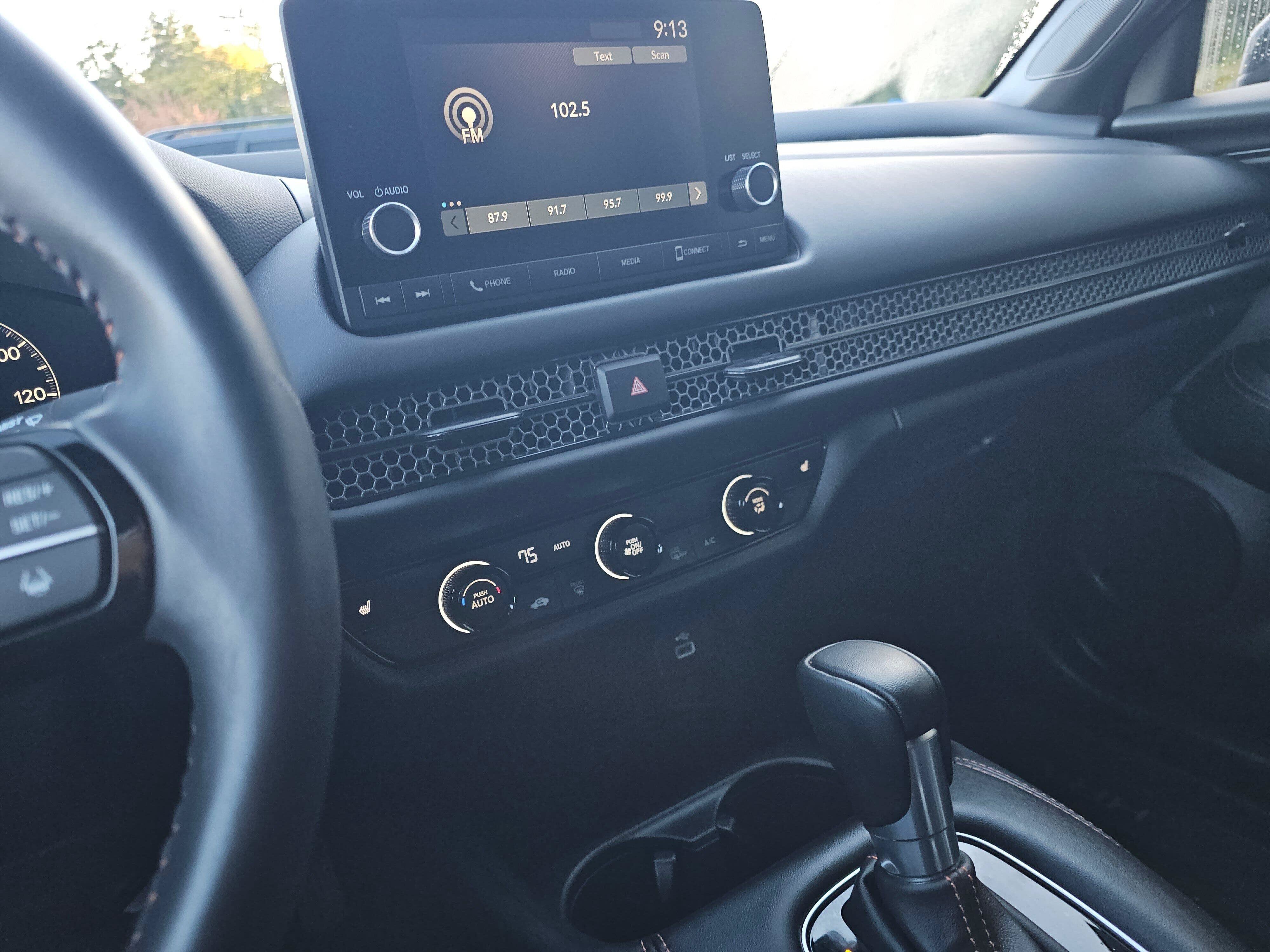 Certified 2025 Honda HR-V Sport image 27