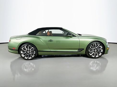 Used 2024 Bentley Continental GT Mulliner AWD/4WD image 5