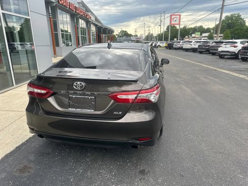 Used 2018 Toyota Camry XLE w/ Driver Assist Package FWD image 4