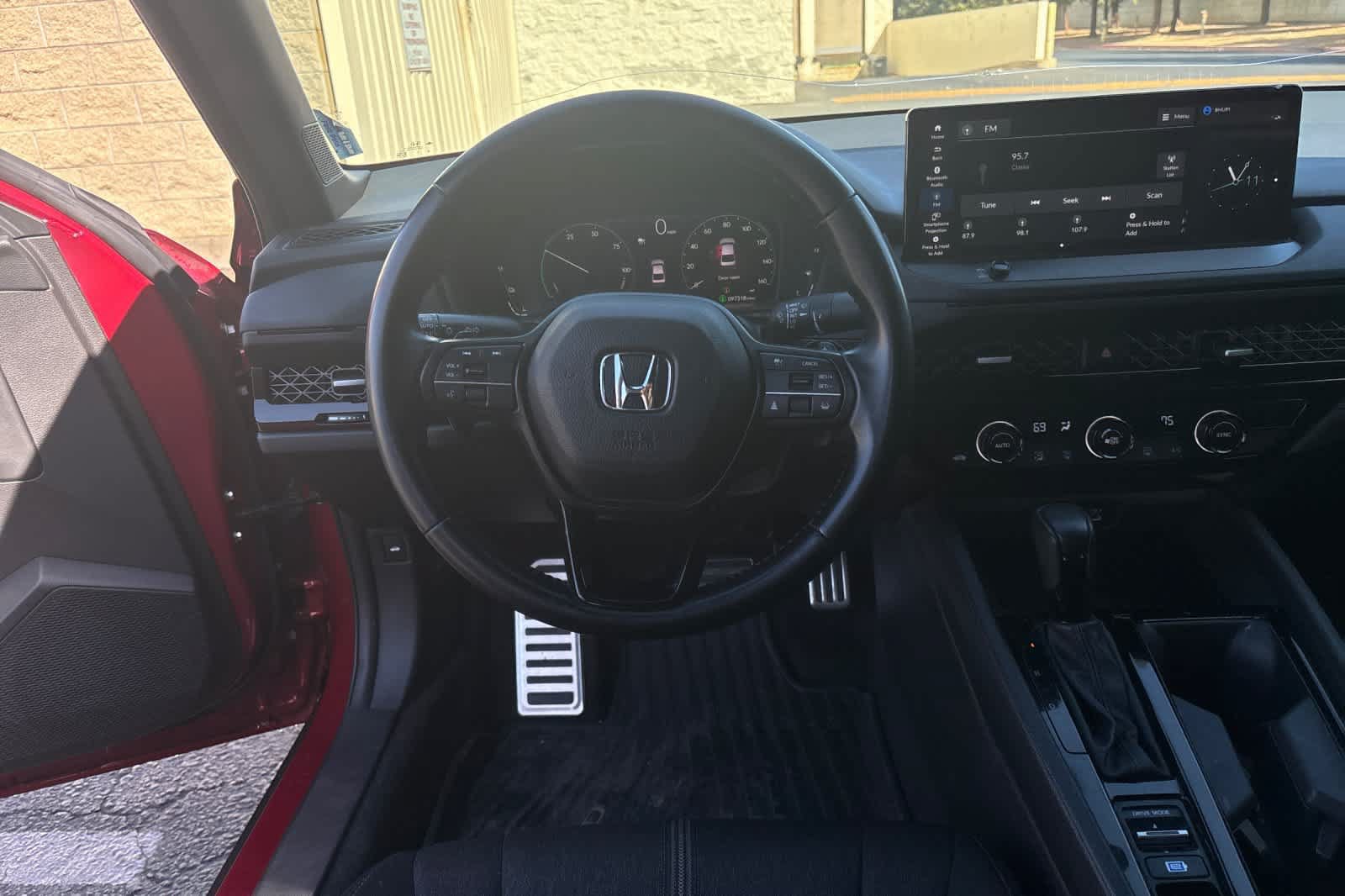 Used 2024 Honda Accord Sport image 15