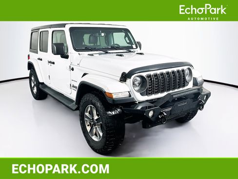 Used 2020 Jeep Wrangler Unlimited Sahara AWD/4WD image 1