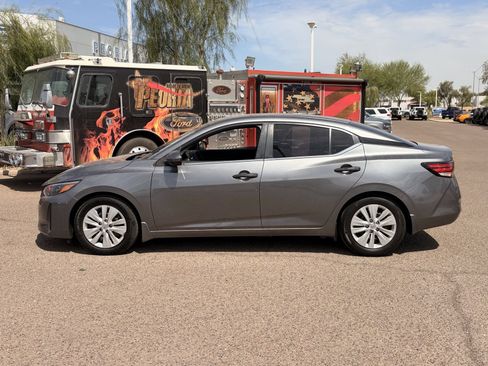Used 2024 Nissan Sentra S FWD image 2