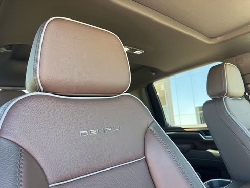 Used 2025 GMC Sierra 3500 Denali w/ Denali Reserve Package image 19