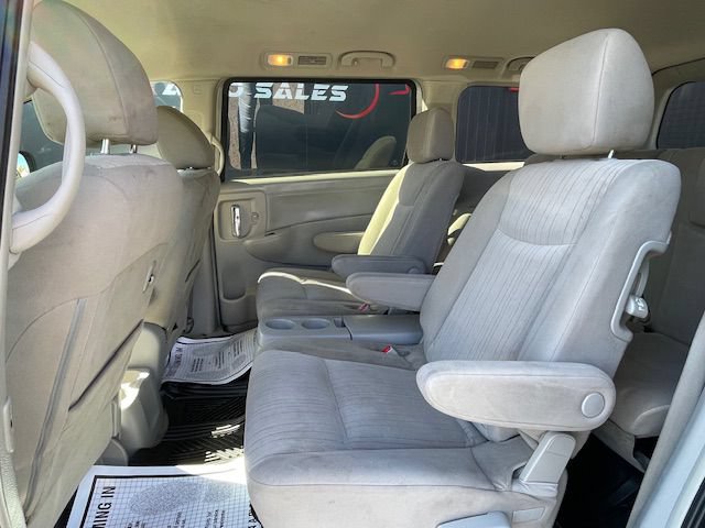 Used 2014 Nissan Quest SV w/ Value Cargo Package FWD image 16