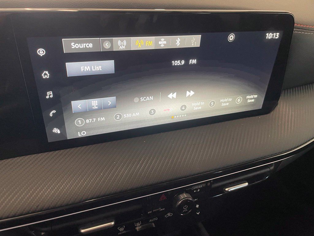 Certified 2025 Nissan Kicks SR AWD/4WD image 13