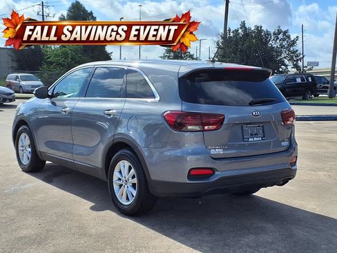 Used 2020 Kia Sorento L FWD image 2