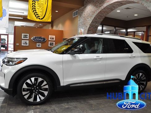 New 2026 Ford Explorer Platinum w/ LUX Leather Package AWD/4WD image 2