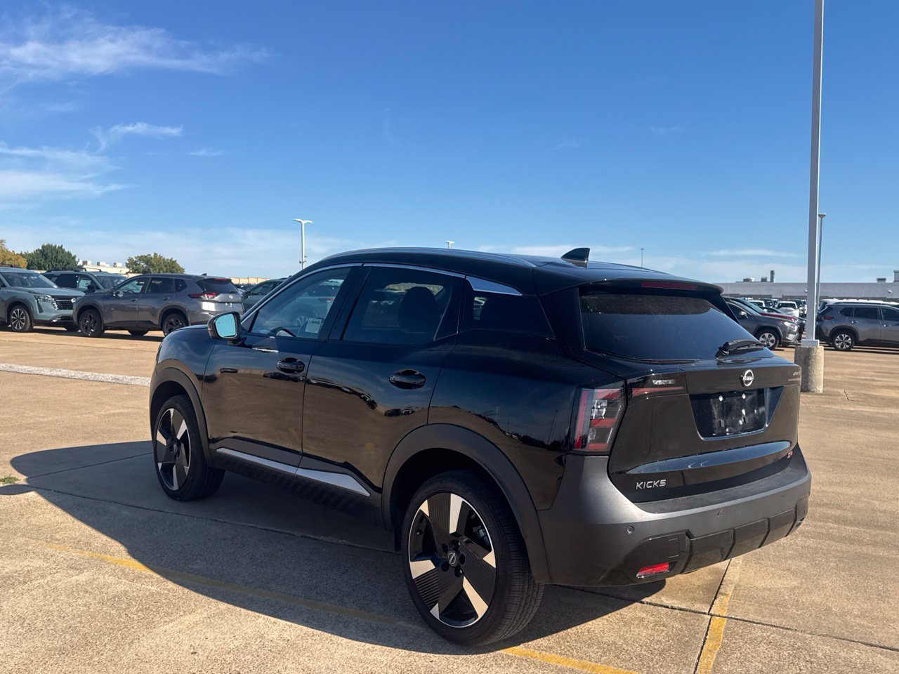 Certified 2026 Nissan Kicks SR FWD image 16