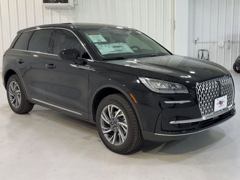 New 2026 Lincoln Corsair Premiere FWD image 3