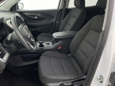 Used 2024 GMC Terrain SLE FWD image 16