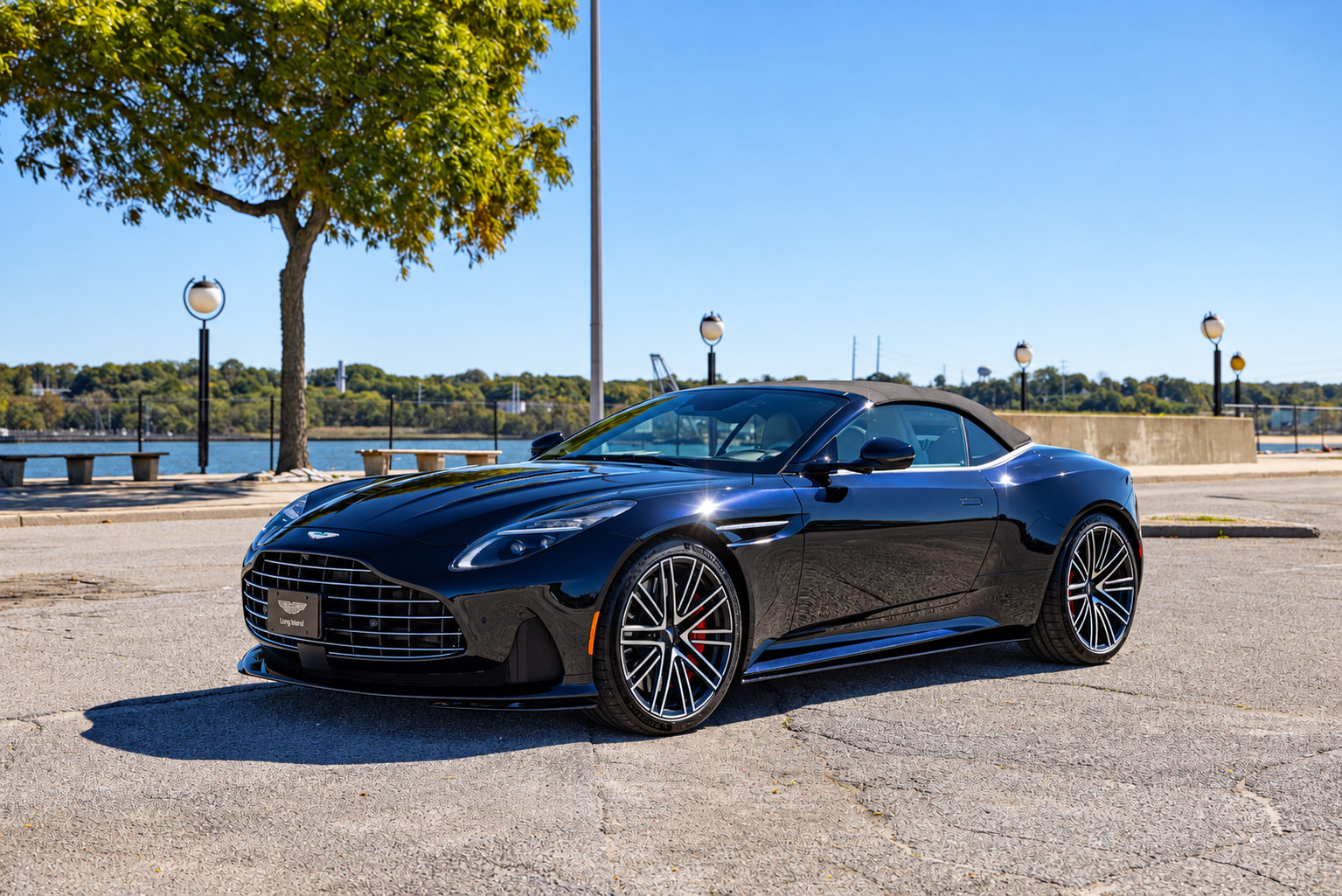 Used 2024 Aston Martin DB12 Convertible RWD image 44