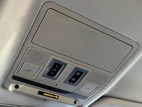 Used 2020 Land Rover Defender 110 First Edition image 50