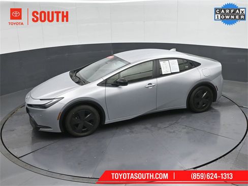 Used 2024 Toyota Prius LE image 45