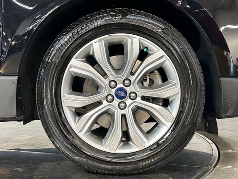 Used 2019 Ford Edge Titanium AWD/4WD image 21