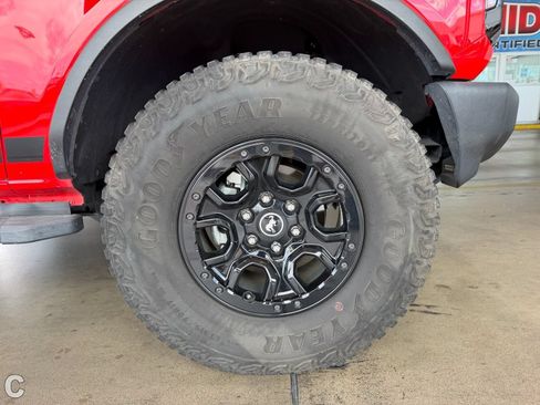Used 2022 Ford Bronco Wildtrak AWD/4WD image 6