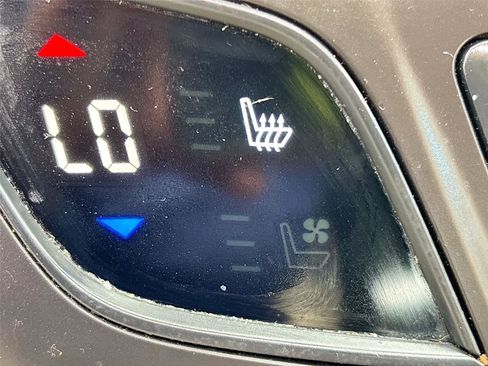 Used 2019 Buick Envision Essence AWD/4WD image 20