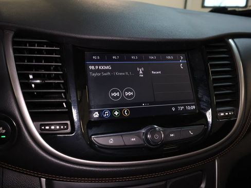 Used 2018 Chevrolet Trax LT w/ Redline Edition AWD/4WD image 25