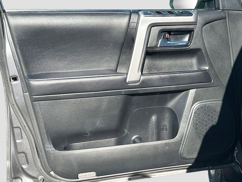 Used 2022 Toyota 4Runner SR5 image 21