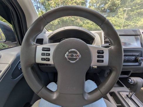 Used 2019 Nissan Frontier SV RWD image 27