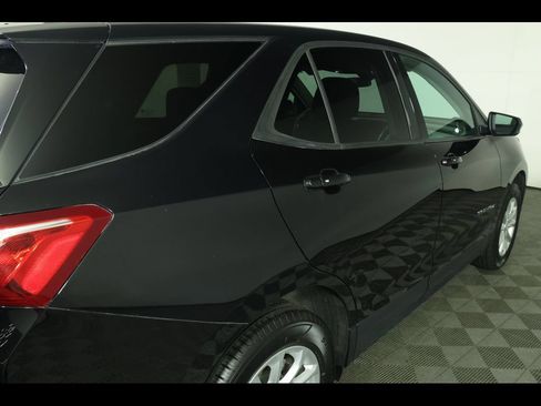 Used 2019 Chevrolet Equinox LS w/ LS Convenience Package AWD/4WD image 15
