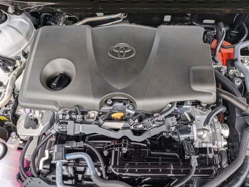 Used 2025 Toyota Camry LE image 35