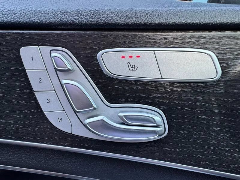 Used 2020 Mercedes-Benz C 300 Sedan image 44