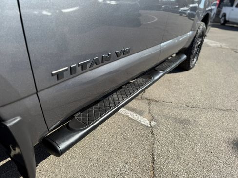 Used 2019 Nissan Titan SV w/ SV Convenience Package AWD/4WD image 26