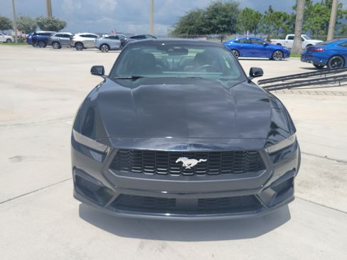 Used 2025 Ford Mustang Premium RWD image 3