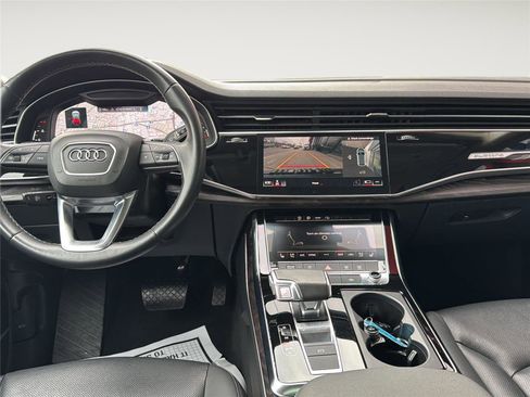 Used 2022 Audi Q8 Premium Plus w/ Premium Plus Package image 22