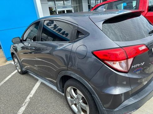 Used 2016 Honda HR-V LX image 5