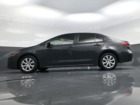 Used 2023 Toyota Corolla LE image 17