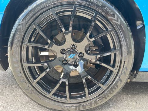 Used 2015 Dodge Challenger R/T RWD image 11