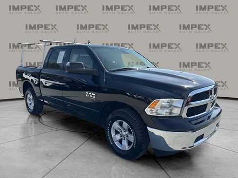 Used 2023 RAM 1500 Classic SLT w/ Trailer & Traction Group image 7