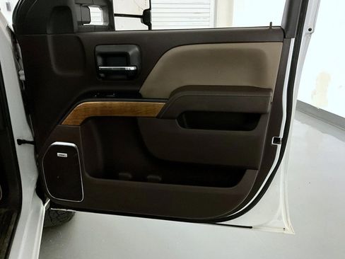 Used 2018 Chevrolet Silverado 1500 LTZ w/ Sport Package image 16