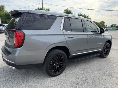 Used 2022 GMC Yukon Denali AWD/4WD image 9