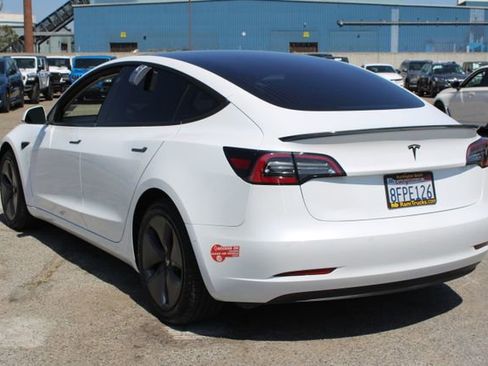 Used 2018 Tesla Model 3 Long Range RWD image 3