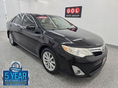 Used 2014 Toyota Camry XLE FWD image 1
