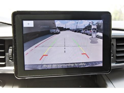 Used 2022 Ford Explorer XLT w/ Equipment Group 202A RWD image 26