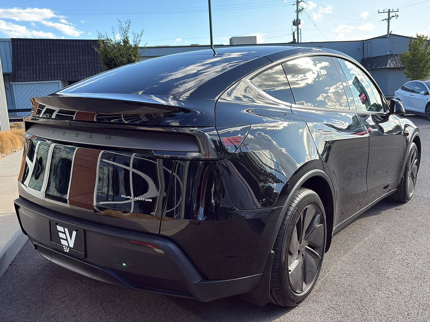 Used 2026 Tesla Model Y Long Range AWD/4WD image 8
