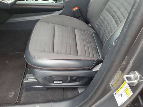 Used 2025 Ford Explorer ST-Line AWD/4WD image 23