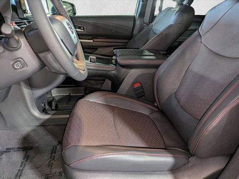 Used 2025 Toyota Sienna XSE image 19