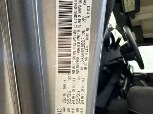 Used 2015 Jeep Wrangler Sport AWD/4WD image 28