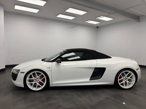 Used 2011 Audi R8 V10 AWD/4WD image 13