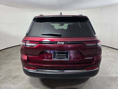 Used 2025 Jeep Grand Cherokee Laredo X RWD image 5