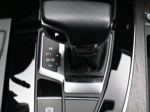 Used 2024 Audi Q5 2.0T Premium Plus AWD/4WD image 21